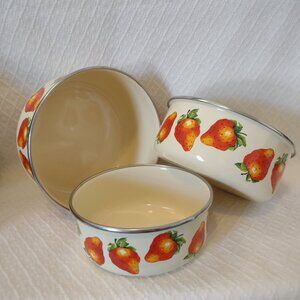 Vintage Kobe Strawberry Nesting Bowls Set of 3 Metal JCPenney